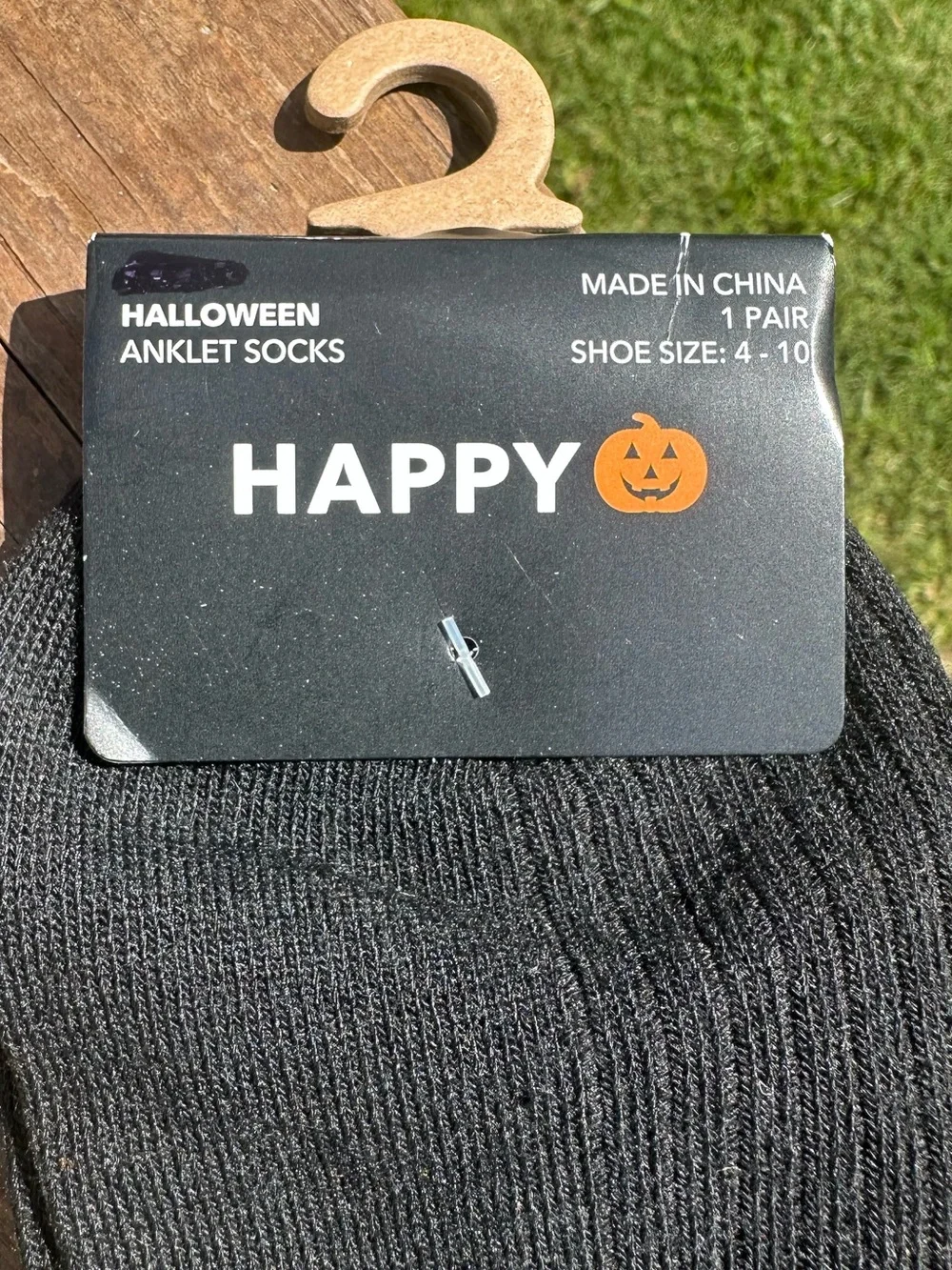 NWT Embroidered Ghost Ankle Socks